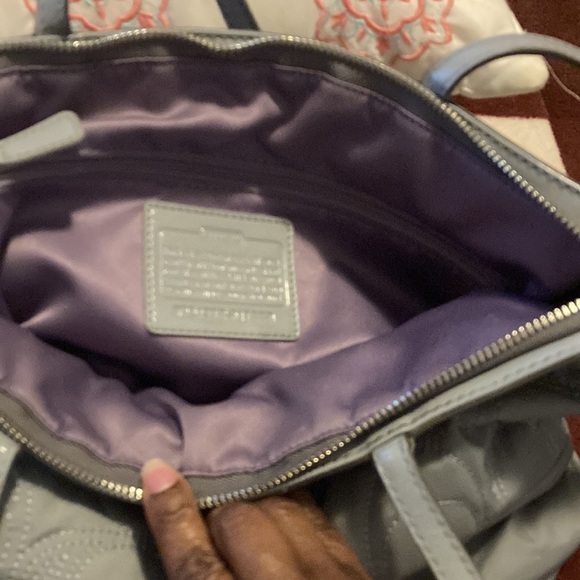 Gray coach - Picture 5 of 6